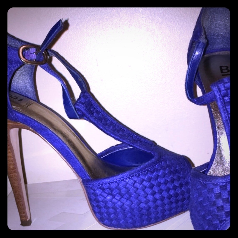 Blue woven high heels canvas